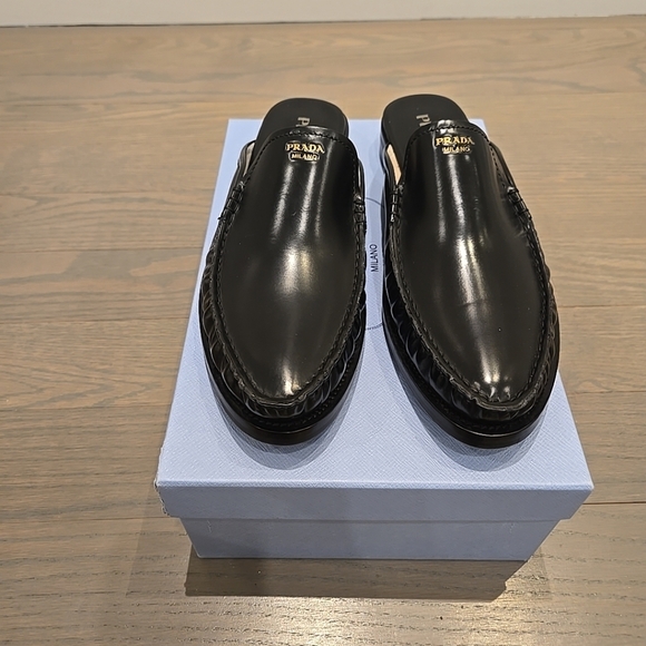 $1,200 Prada Logo Brushed Leather Mules Black EU 40 US 10 BNIB AUTHENTIC - Picture 7 of 11